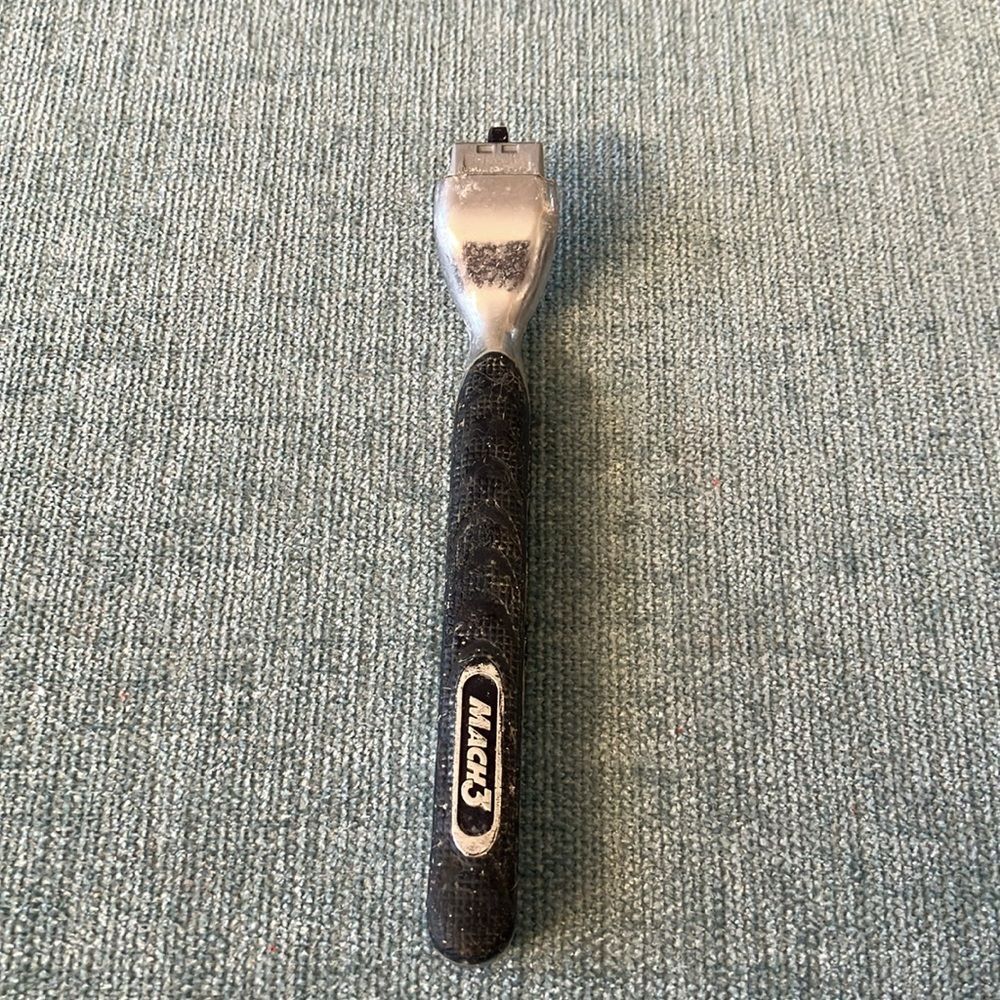 Gillette Mach3 Razor - Picture 2 of 2